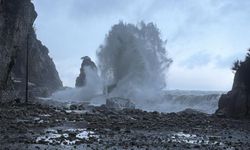 Bartın'da 6 metreyi aşan dalgalar oluştu