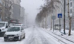 Valilik duyurdu: Bir ilimizde okullar tatil edildi