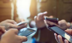 Üç yılda bir telefon değiştirmeye son