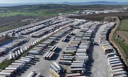 Yunanistan'daki çiftçi eylemleri sınır kapılarında tır trafiğini aksatıyor