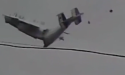 Havada ikiye ayrılan uçağın görüntüleri ortaya çıktı