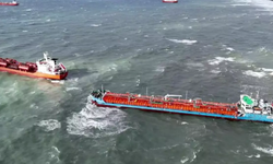 İstanbul'da  iki tankerden acil durum çağrısı!