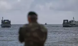 Fransa'nın nükleer üssünde kırmızı alarm! Gizemli İHA'lara yaylım ateşi!