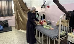 Tedavi olamayan çocuklar, hastane köşelerinde ölümle pençeleşiyor