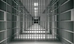 Tehlikeli mahkumlar hapisten firar etti: Halka uyarı