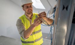 Adana 11 Aralık'ta karanlığa gömülecek! Adananın ilçelerinde onlarca mahallede elektrik kesintisi olacak..