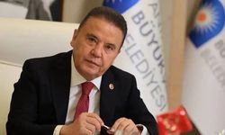 Muhittin Böcek hastaneye kaldırıldı