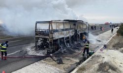 Yanan otobüs kullanılamaz hale geldi!