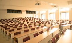 Üniversite eğitimi  3 yıla iniyor