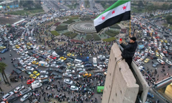 Suriye halkı devrimi kutluyor: Şara'dan birlik mesajı