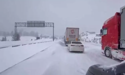 Son Dakika: Kar etkisiyle Gerede-Karabük bağlantısı kesildi