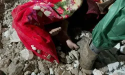 Gazze'de binalar çöktü: 4 şehit