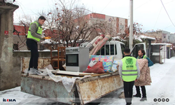 Umut Kervanı'ndan mağdur ailelere ev eşyası ve gıda desteği