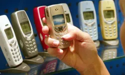 Bozuk telefonlar peynir ekmek gibi satılıyor: Nedeni altın