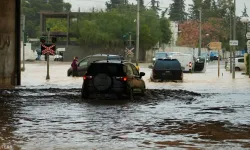 Ülke böylesini 76 yıldır görmedi.. Rekor yağış alarmı