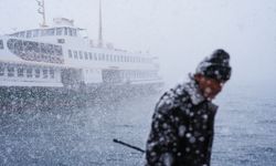 İstanbul'un bir tarafında yoğun kar varken, diğer tarafı güneşli ve açık