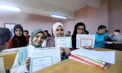 18 Milyon öğrencinin karne heyecanı bugün! Peki okullar ne zaman açılacak?