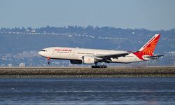 Kağıt mendile yazılmış bomba notu! Uçak acil iniş yaptı