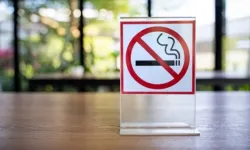 Bakan duyurdu: Kapalı alanlarda sigaraya yeni yasaklar geliyor