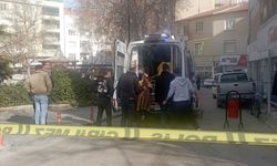 Silahlı kavgada baba ve 3 oğlu yaralandı