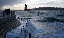 İstanbul'da dolu, fırtına ve şiddetli yağış.. Ulaşım aksadı: Hayat olumsuz etkilendi!