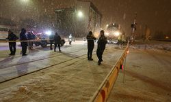 Lokomotifin çarptığı genç ağır yaralandı