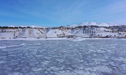 Cip Barajı buzla kaplandı