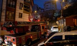 İstanbul'da gecekondu yangını: Ölü var!