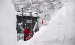 Japonya'da aşırı soğuklarla mücadele ediyor: 14 kişi öldü!