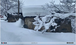 Doğu'da evler kara gömüldü!