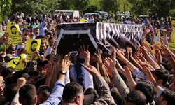 Cenaze namazı kısaca nasıl kılınır, ayakkabıyla abdestsiz kılınır mı? Hanefiler ve Şafiiler