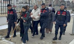 65 Yıl önce ölen kadının kimliğiyle dolandırıcılık yaparken yakalandılar!