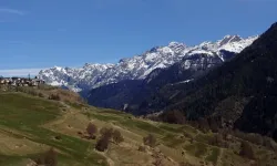 Dünya yukarıdan çöküyor