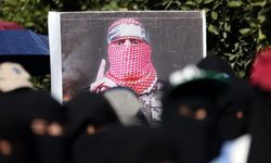 Şehit Ebu Ubeyde’nin kızından babasına mektup: Sizde yatak var mı?