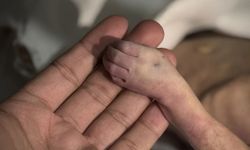 Atacak başlık diyecek söz kalmadı! Bir bebek daha soğuk nedeniyle şehit oldu