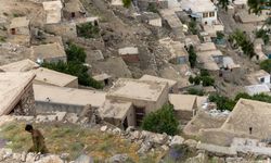 Devlet geri dönen mültecilere ev ve arsa veriyor