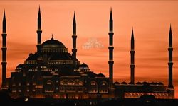 İsra Suresi’nin İlk Âyeti Okunuşu ve Meali: Kur’an-ı Kerim’de Miraç Hadisesi