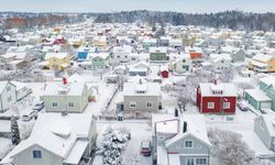 Dışarıya adım atmak tam bir kahramanlık! Nefes'in havada donduğu, çatılarda sarkıkların olduğu dünyanın en dondurucu..