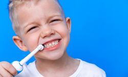 Kahve ve Çay Tutkunları Dikkat! Diş Sararmasını Durduran 10 Etkili Yöntem