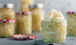 Kilo kontrolü ve metabolizma için destekleyici: İşte lahana turşusunun faydaları..