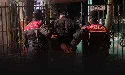 İzmir'de 128 suçun şüphelisi de olan firari hükümlü sahte polis kimliği gösterince yakalandı