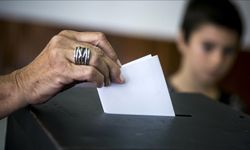 Bir ülkede cumhurbaşkanlığı seçimleri ikinci tura kaldı