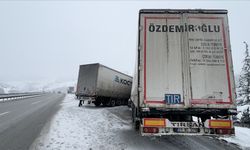 Samsun'da gergin anlar: Tır kazası kamerada!