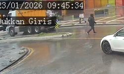 Kamyonun açılan damper kapağı dehşet saçtı!