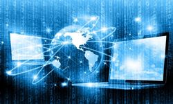 Türkiye gününün neredeyse yarısını internette geçiriyor