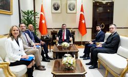 Yılmaz, ABD Büyükelçisi Barrack'ı kabul etti