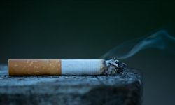 Sigara için yaş sınırı mı geliyor?