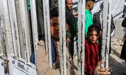 Mülteci kampına saldırı: Şehitler var