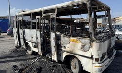 İzmir'de acı olay: Çocuk yanan midibüste can verdi!