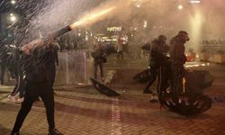 Tiran Savaş Alanına Döndü: Binlerce Kişi Hükümetin İstifasını İstiyor